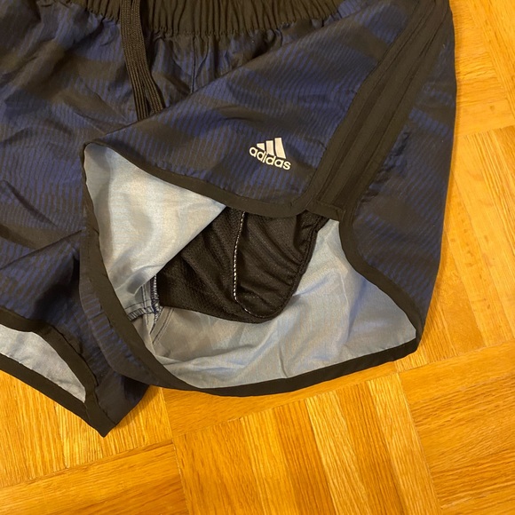 Women’s Adidas running short - size Medium - Picture 3 of 5